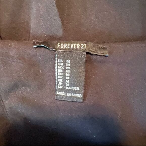 3 for $30! Forever 21 black cropped tank top - Picture 3 of 8